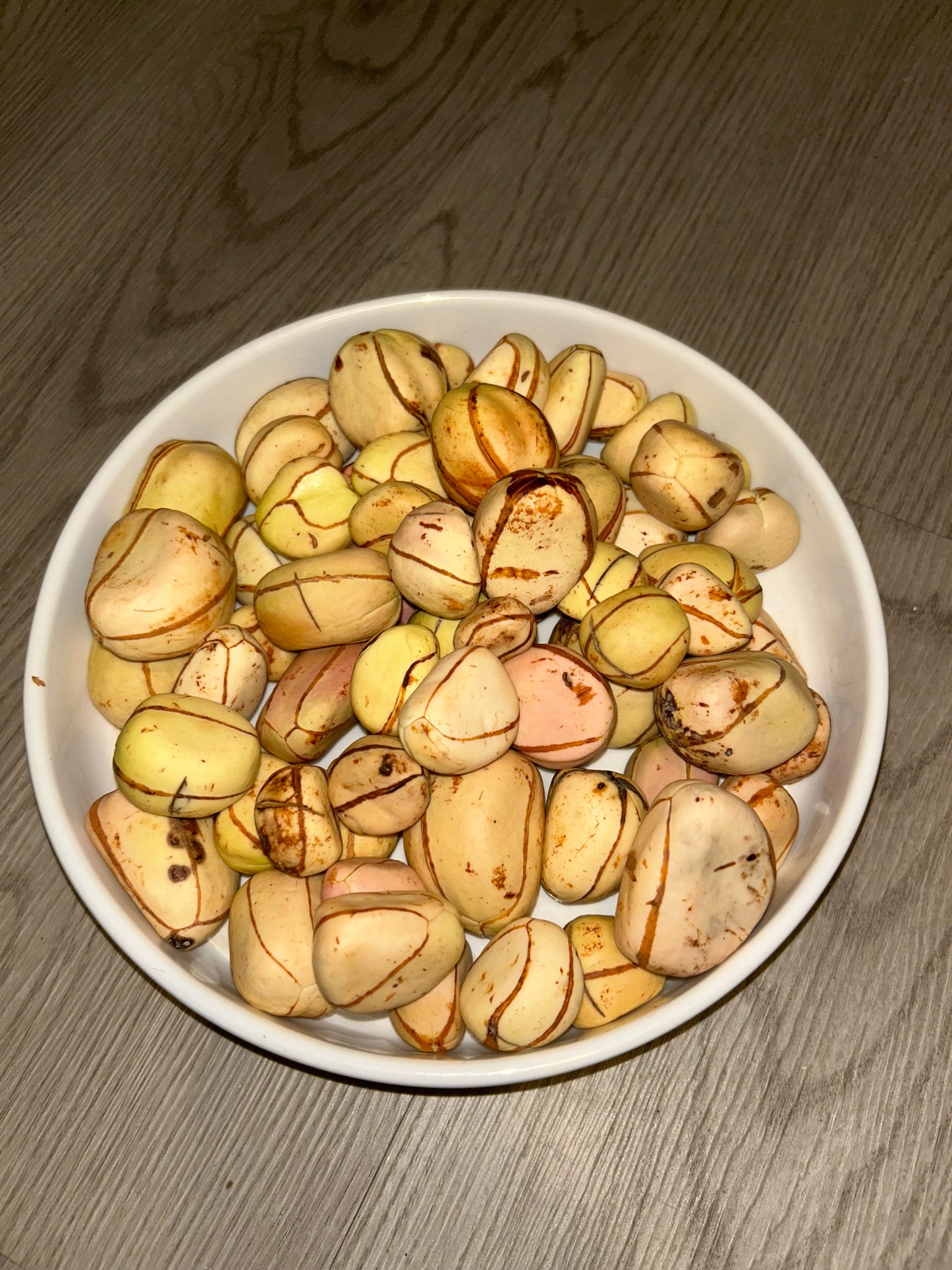 White Kola Nuts-Obi (4-5 Lobe) New Season