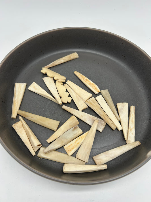 Eyin Erin (Elephant Tusk)